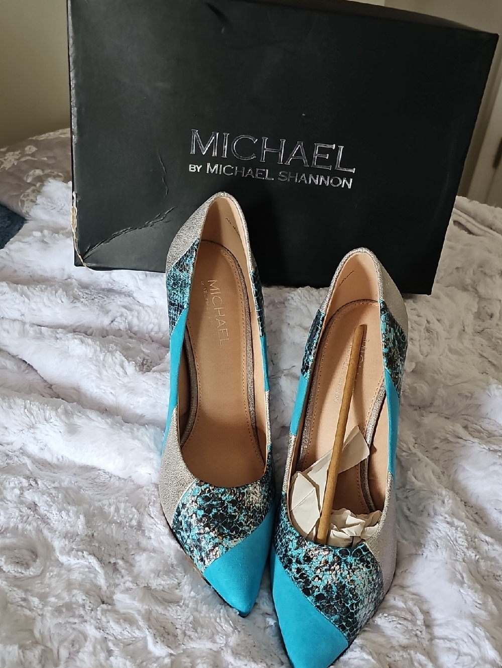 Michael Shannon Turquoise and Metallic Pointed-Toe Heels